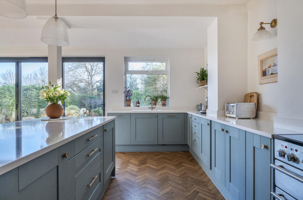 1383002-9-6920a53...