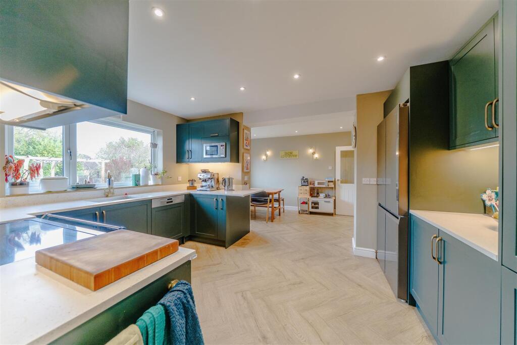 Dining Kitchen
