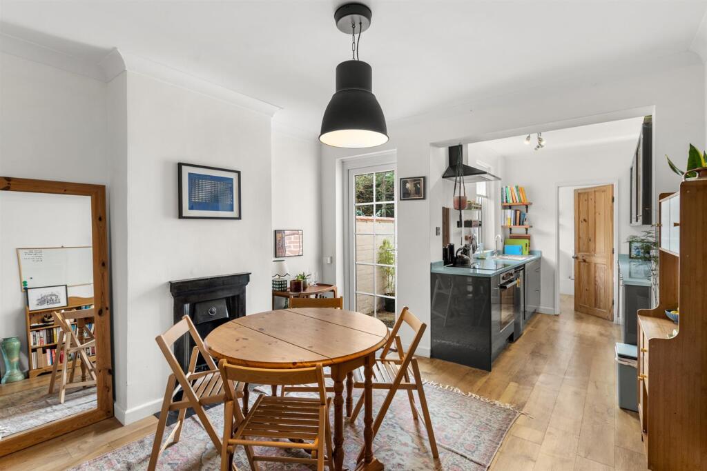 56MertonRoad-015.jpg