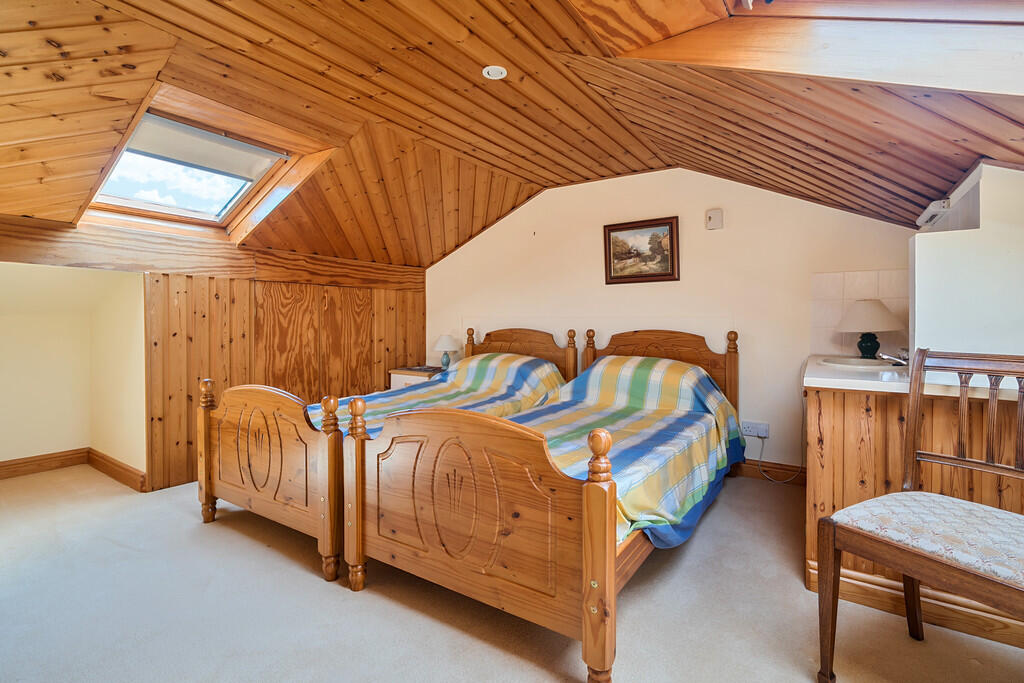 Occasional Room O...