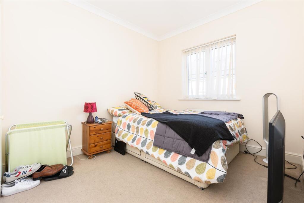 3 Dollimere Close-5.jpg