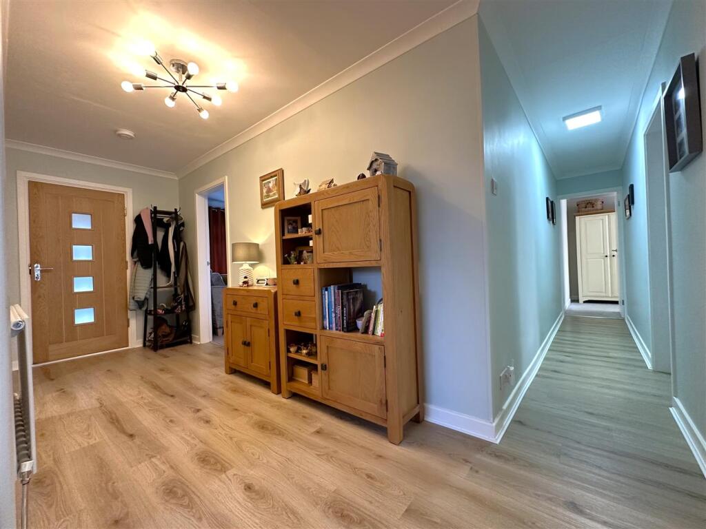 Inviting Hallway 476