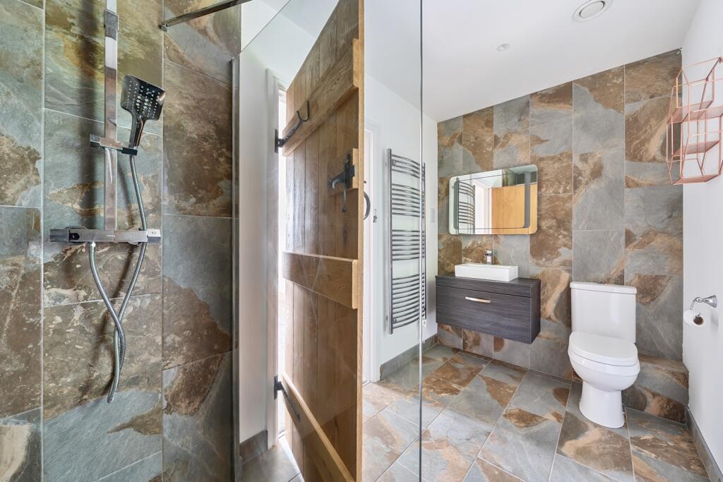 1310517-17-6852cd2c92bb2