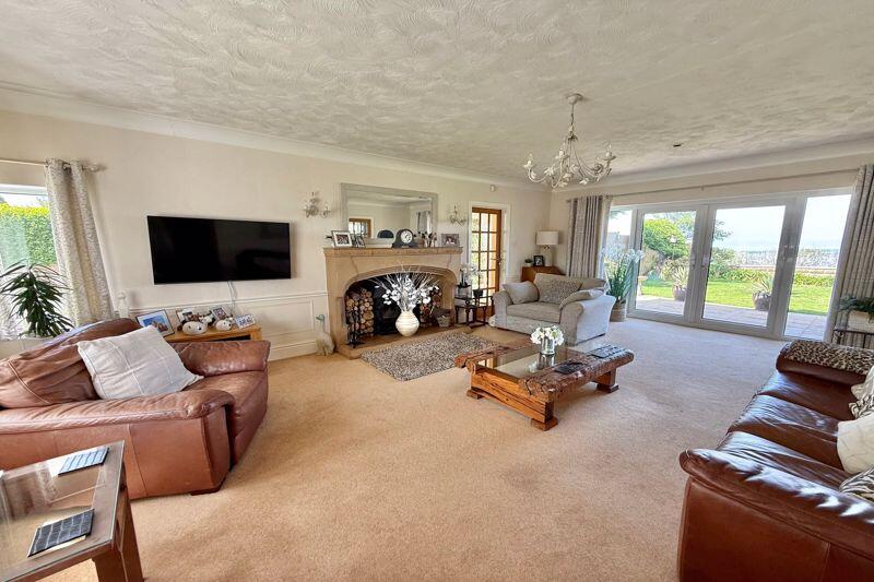 22' Living Room