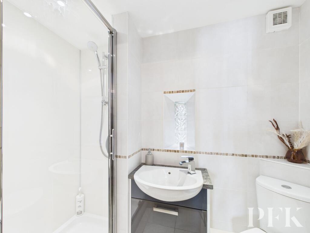 Low Fold Barn - Bedroom 1 Ensuite