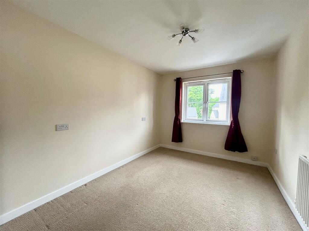 Bedroom 2.jpg