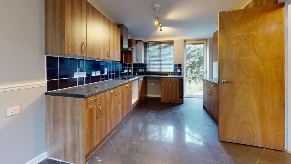 118 Covelees Wall, Winsor Park Estate, Beckton, London, E6 6WF