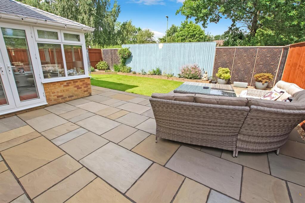Rear Garden (1).jpg