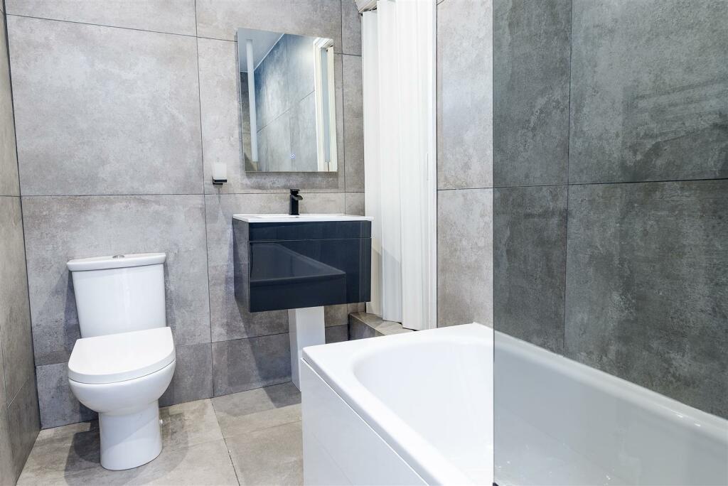 71 Central Avenue New Basford Nottingham