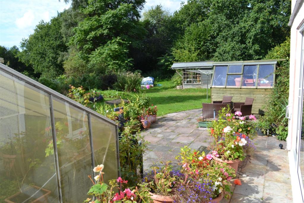 Outside 1.JPG