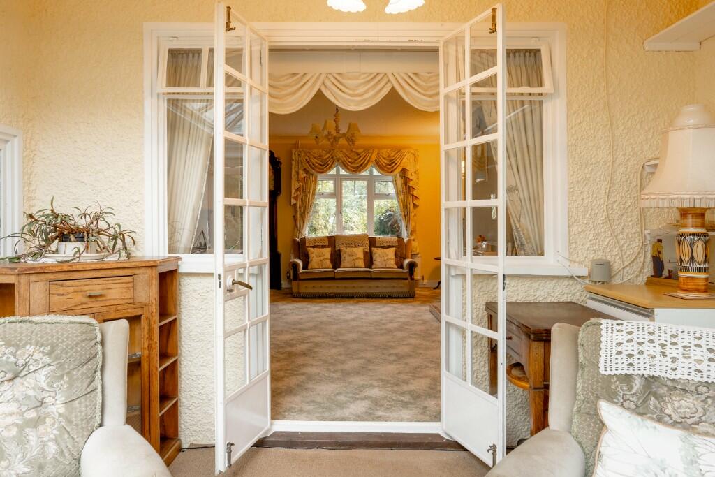 Back to sitting room