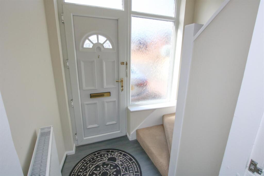 ENTRANCE PORCH