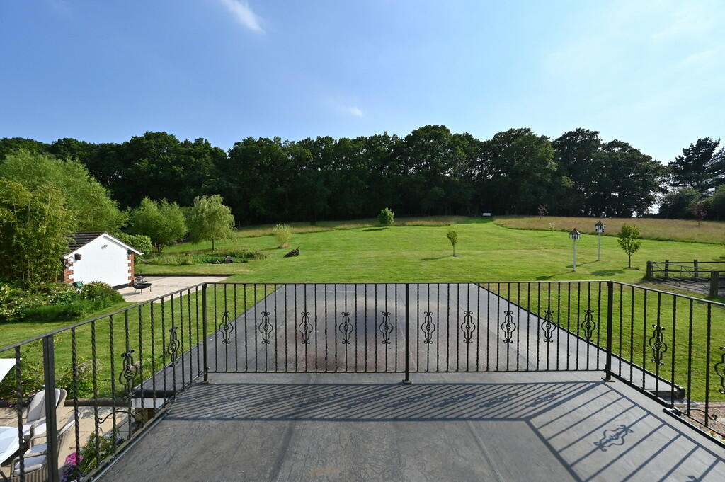 Photo 28-05-2021,...