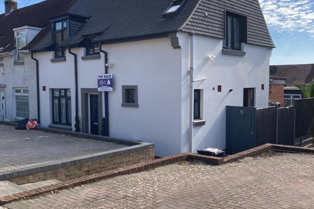 Mablethorpe Road, Wymering, Portsmouth, Hampshire, PO6 3LJ