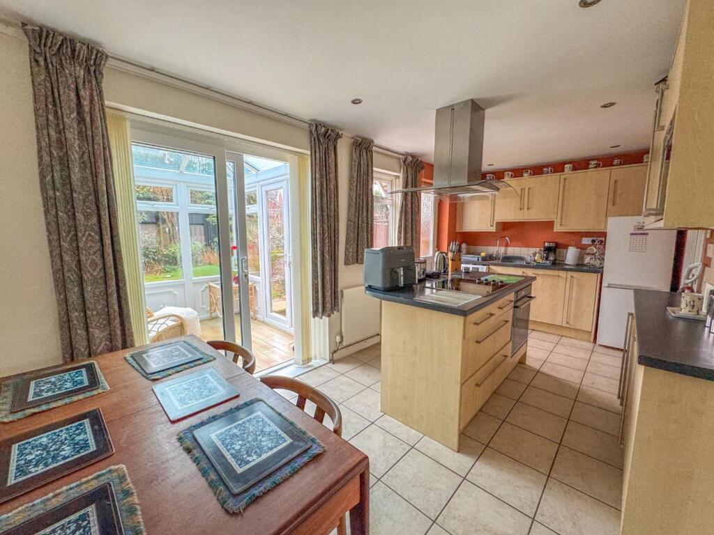 Oxford Close - Image-15.jpg