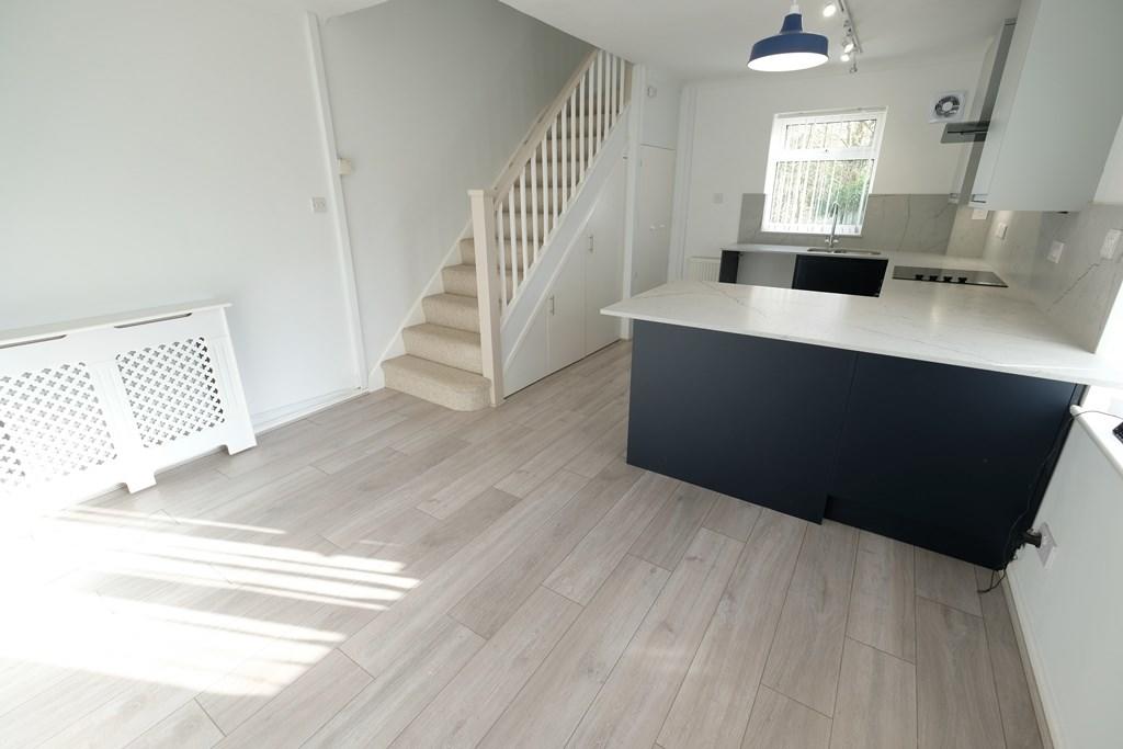 OPEN PLAN ROOM