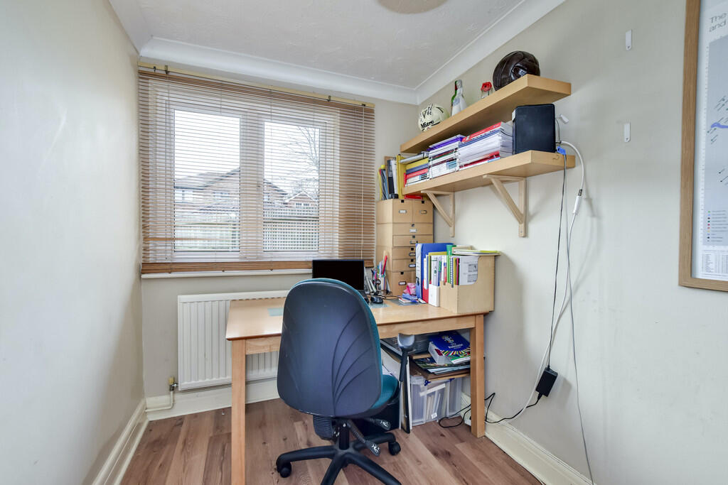 15 Alder Walk 1