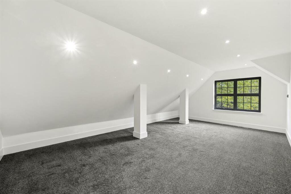 Flat 7 - 7, Sudbury Hill Close  - 4KTqXXa1sAm0WDPs