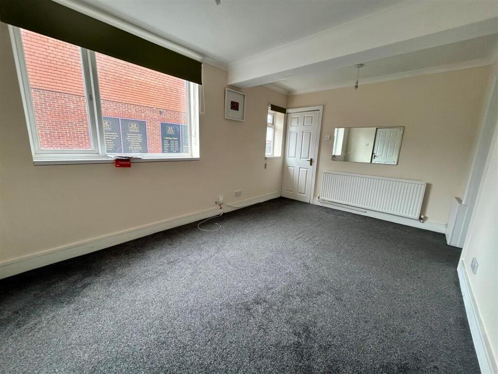 104 Mytchett Road bedroom 3.jpg