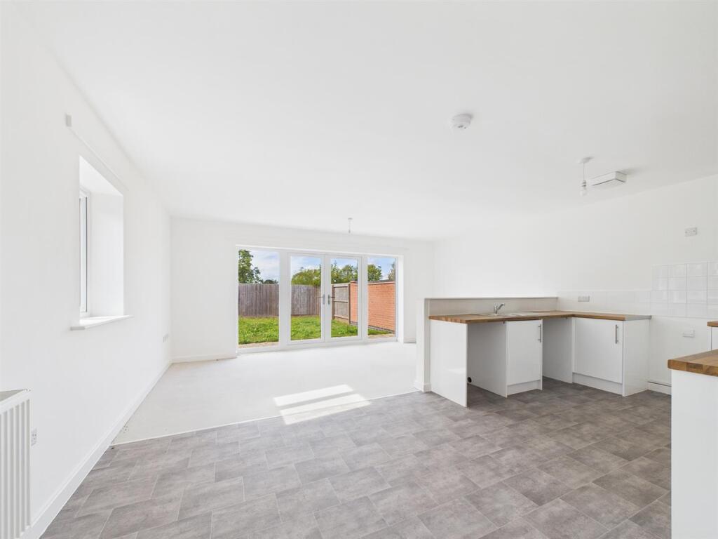 OPEN PLAN LIVING