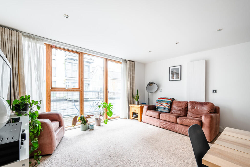 Paradise Park 25 ...