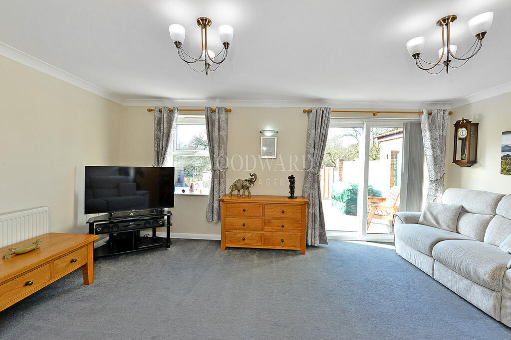 Living/Dining Roo...