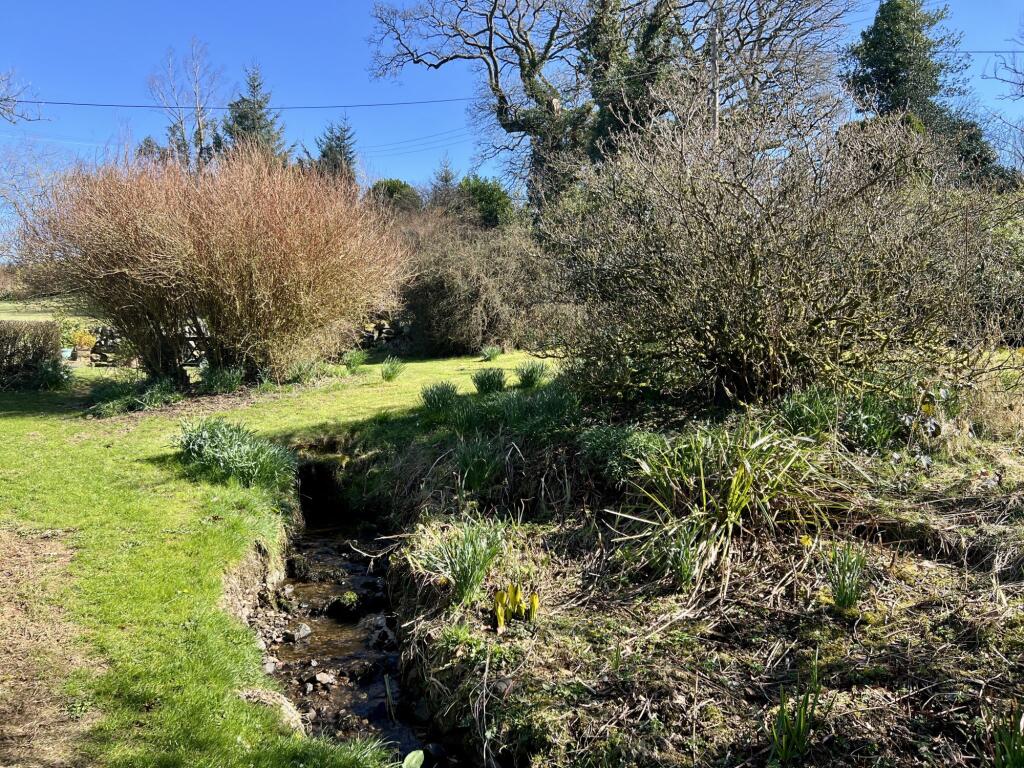 Mavis Grove, Balmaclellan, Castle Douglas - Willia