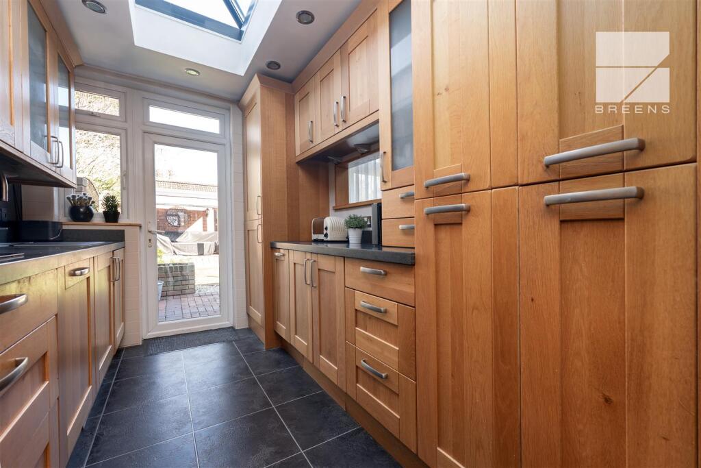 58 Cherrydown Avenue_0016.jpg