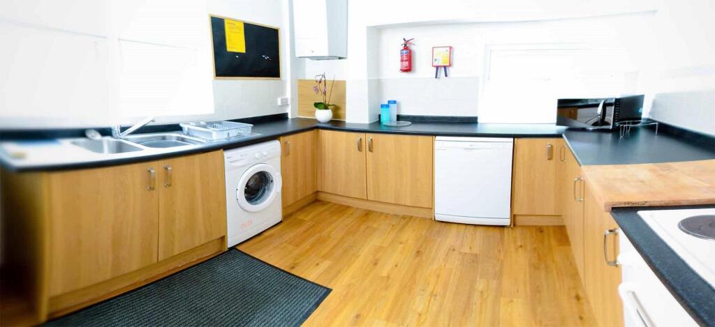 Harcourt88-Kitchen.jpg