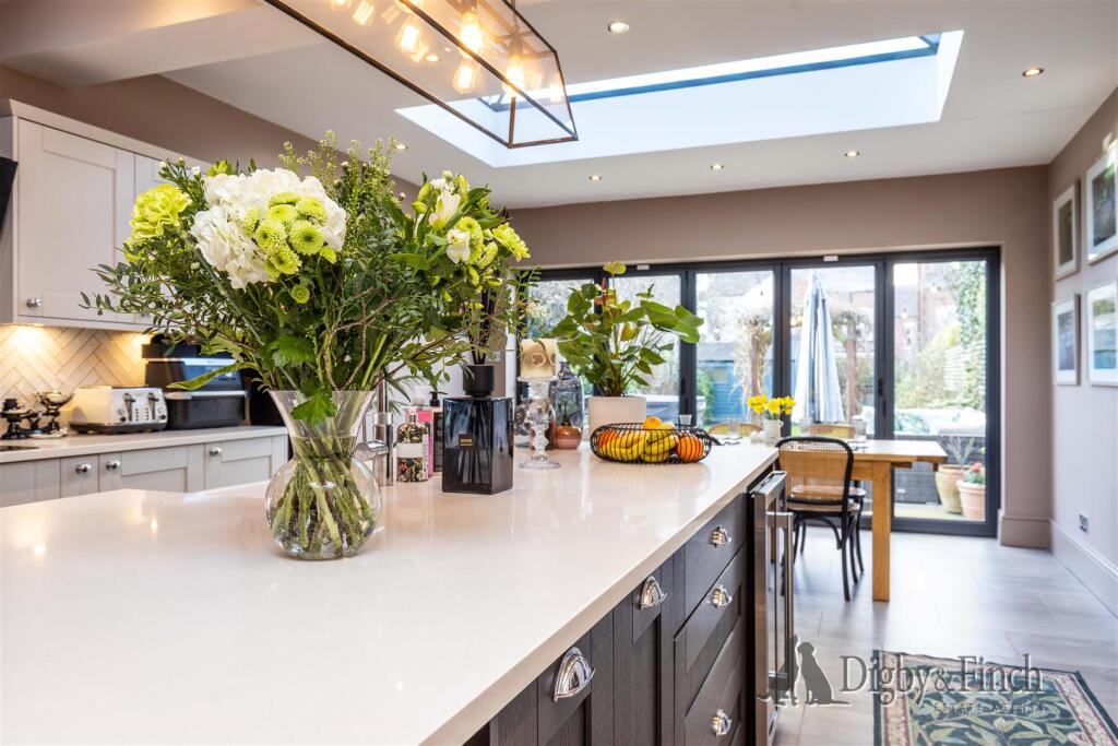 16, Chaworth Road West Bridgford, Nottingham, NG2 