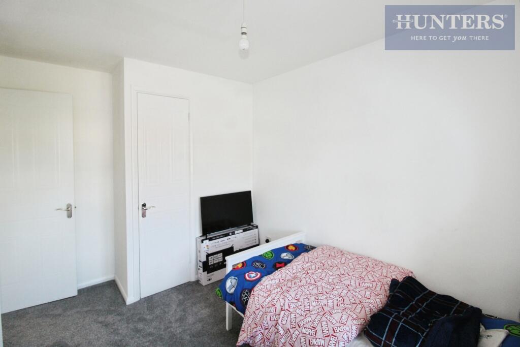 pbox-bedroom-335724.JPG