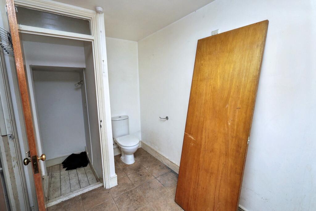 19 Sparsholt Road, Finsbury Park, London N19 4EL