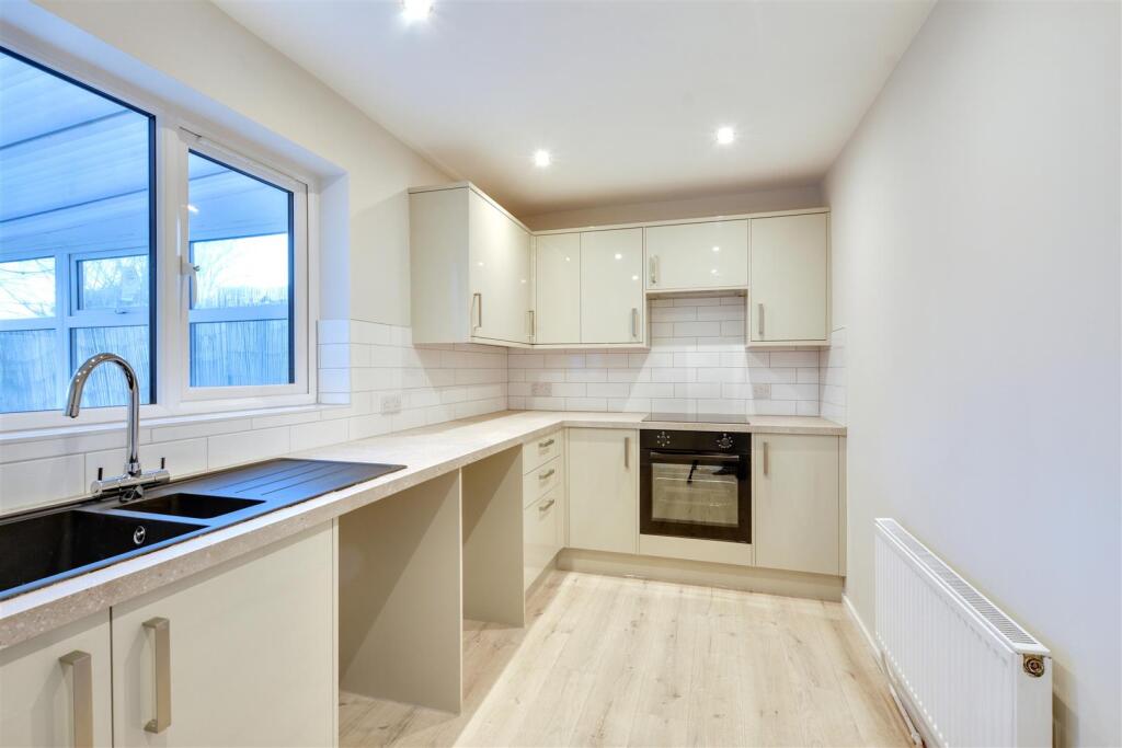 Kitchen_2.jpeg