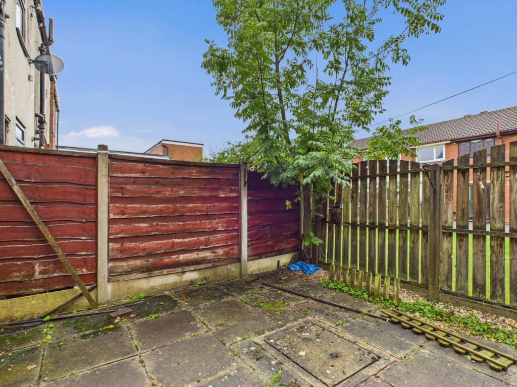 CAM03729G0-PR0141-STILL010