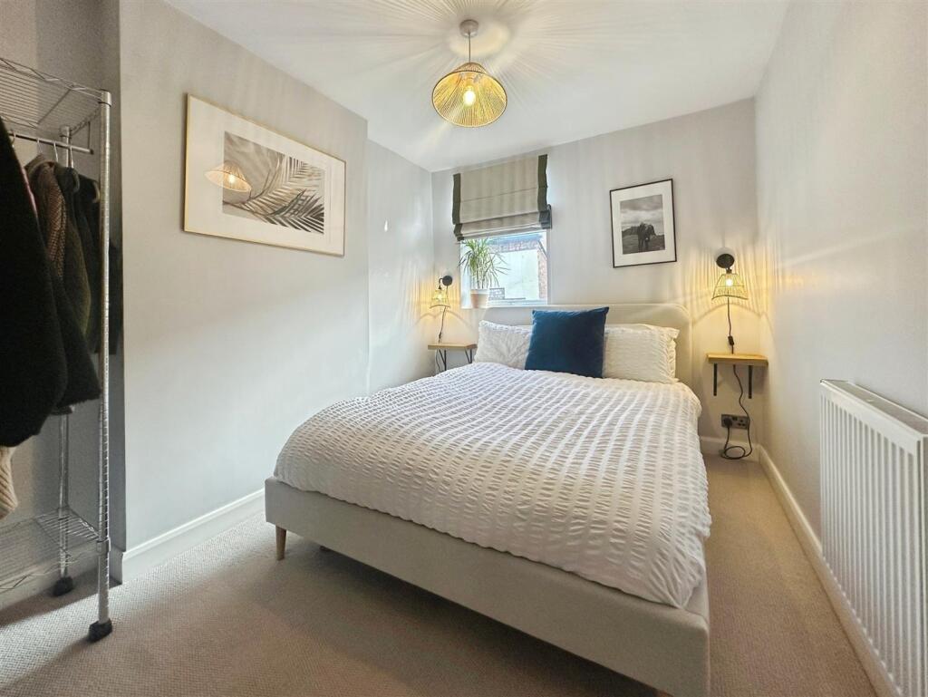 7d805cd6--4ECF-8AF6-AC1782BAC723-70010-00002D03F37