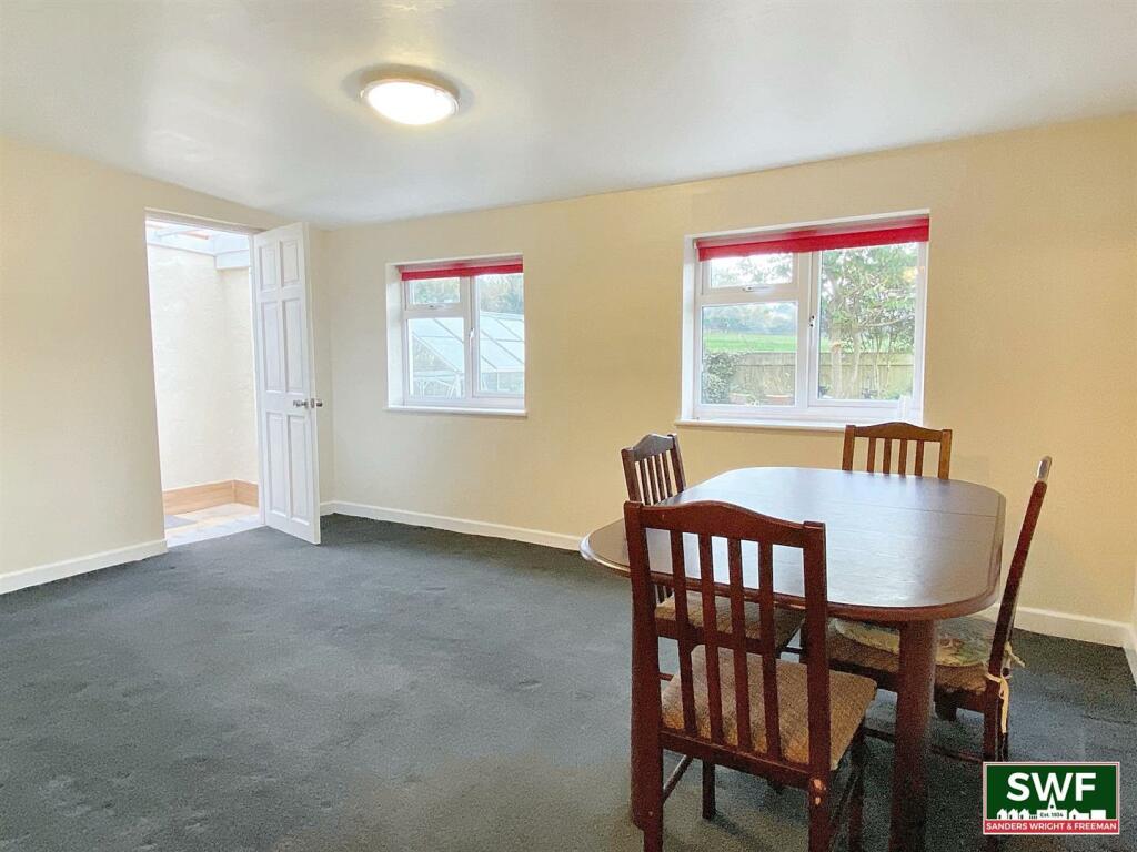 EXTENDED REAR LIVING ROOM