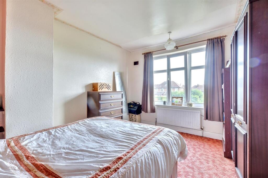 Bedroom One (1).jpeg