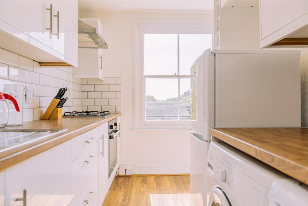 1920px_MB_moray road_davies davies_12.jpg