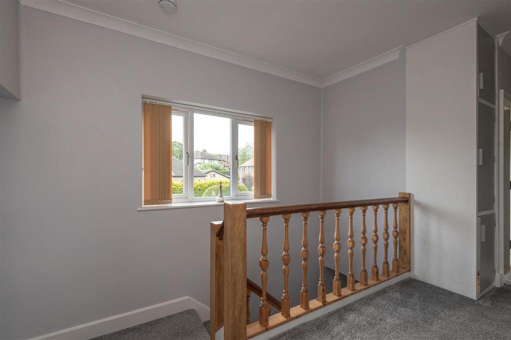 56 - 14 Broomfield Road HD2 2HG.jpg