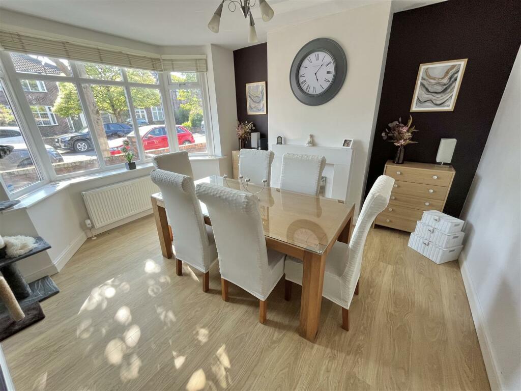 Dining Room.jpg