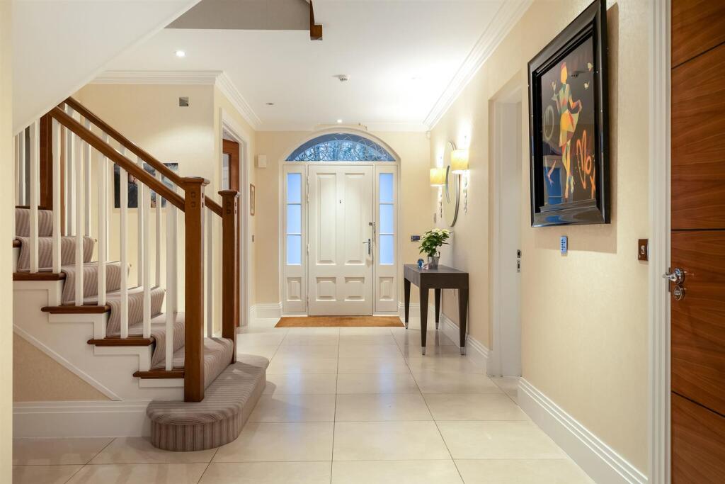 102003_Westgate-House-London-Road  (14)_low.jpg