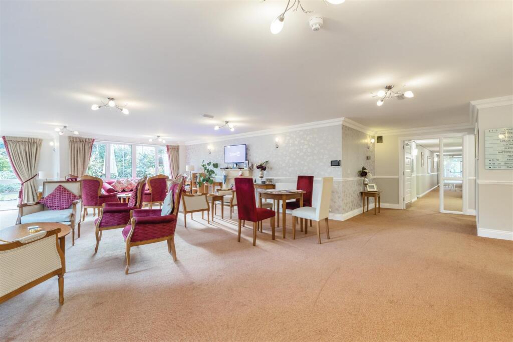 Owners Lounge.jpg