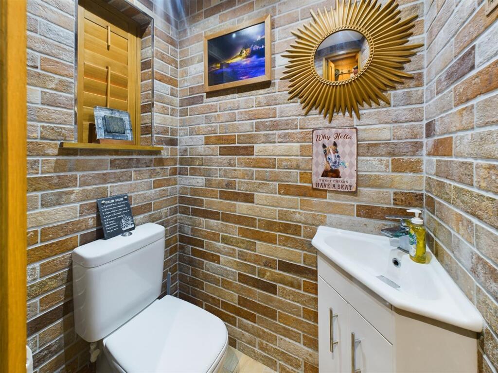 Fitted Guest Cloakroom