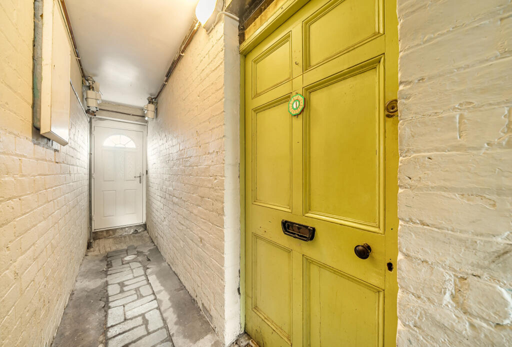 1327032-2-687e635...