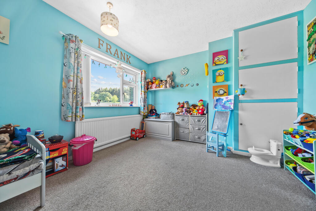 Rear bedroom