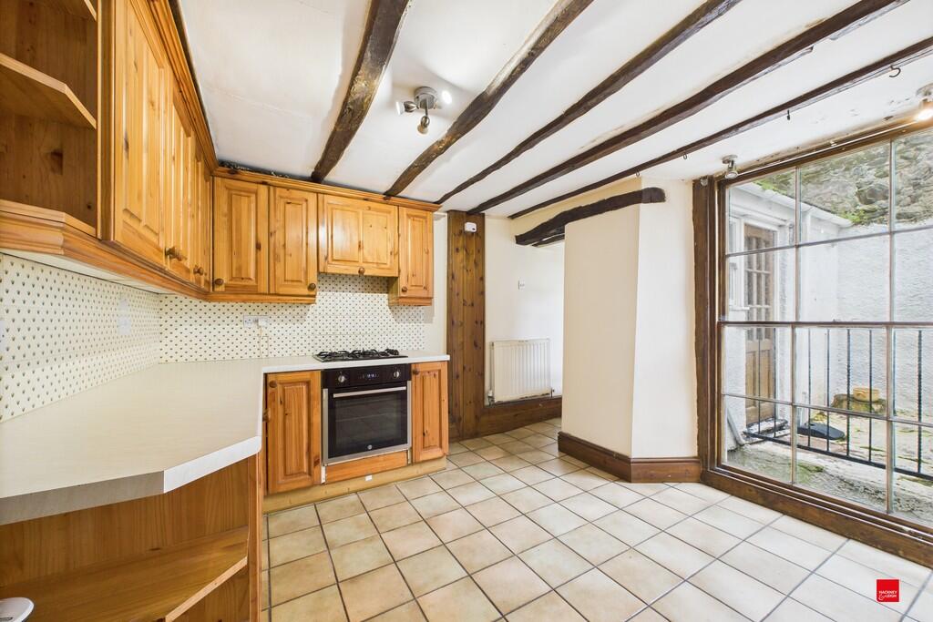 Kitchen looking o...