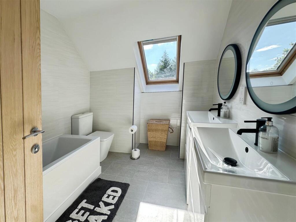 4c4816a8--4BC3-A314-5073184637A7-46764-00000FEDFEC