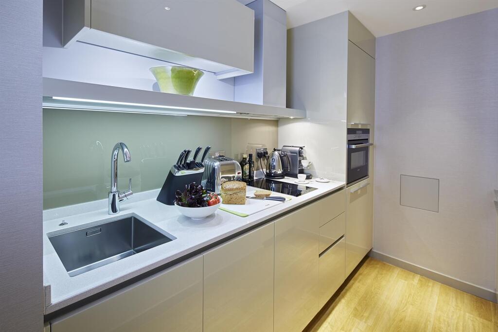 CTQ_E1B_KITCHEN.jpg