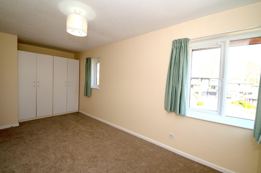 Fitted wardrobes 
