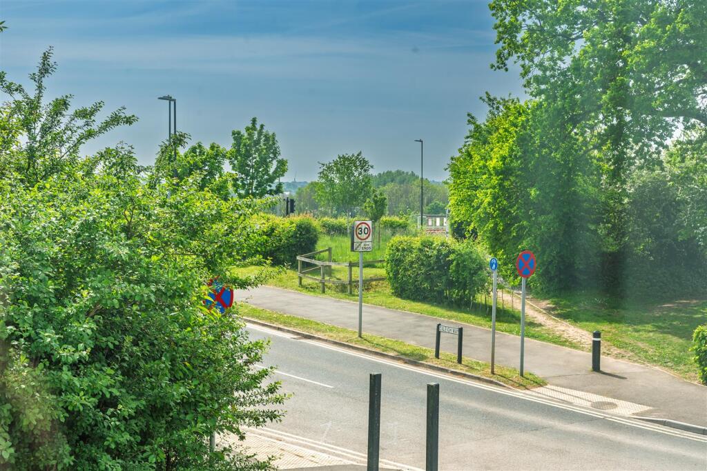 22 Sorrell Place BS34 8AB -44.jpg